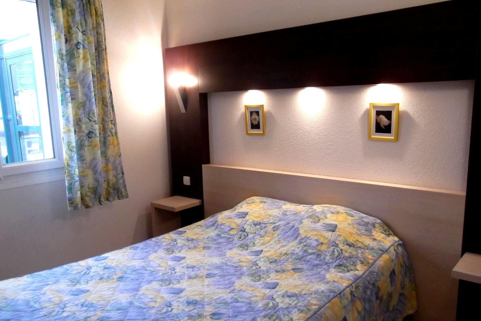 Jum'hotel Saints-Geosmes Bagian luar foto